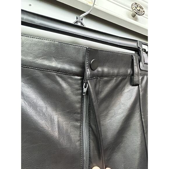 Bardot Marlowe Vegan Leather Wide Leg Pants Womens 10 Black Pockets Revolve - Picture 8 of 10